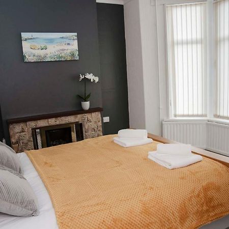 Вілла Six Bells Retreat Abertillery Екстер'єр фото