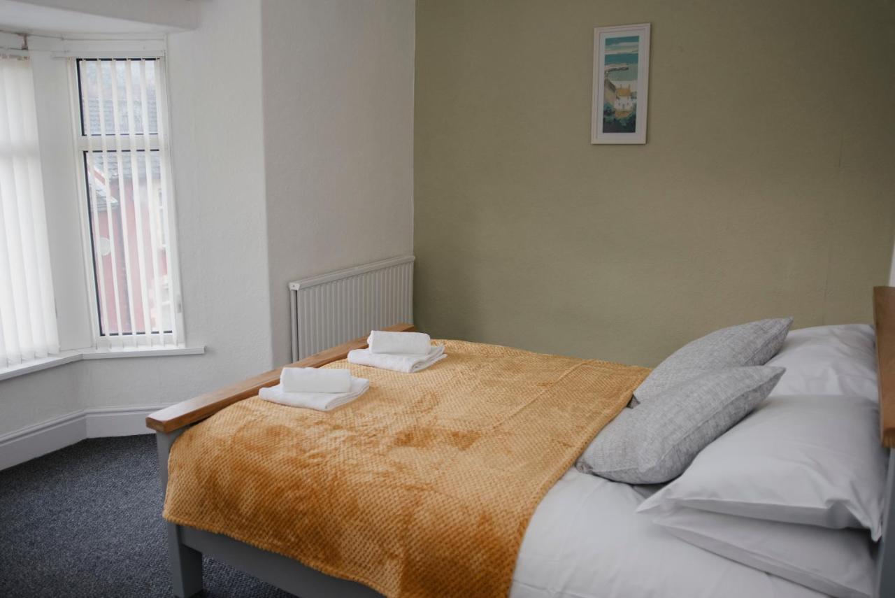 Вілла Six Bells Retreat Abertillery Екстер'єр фото