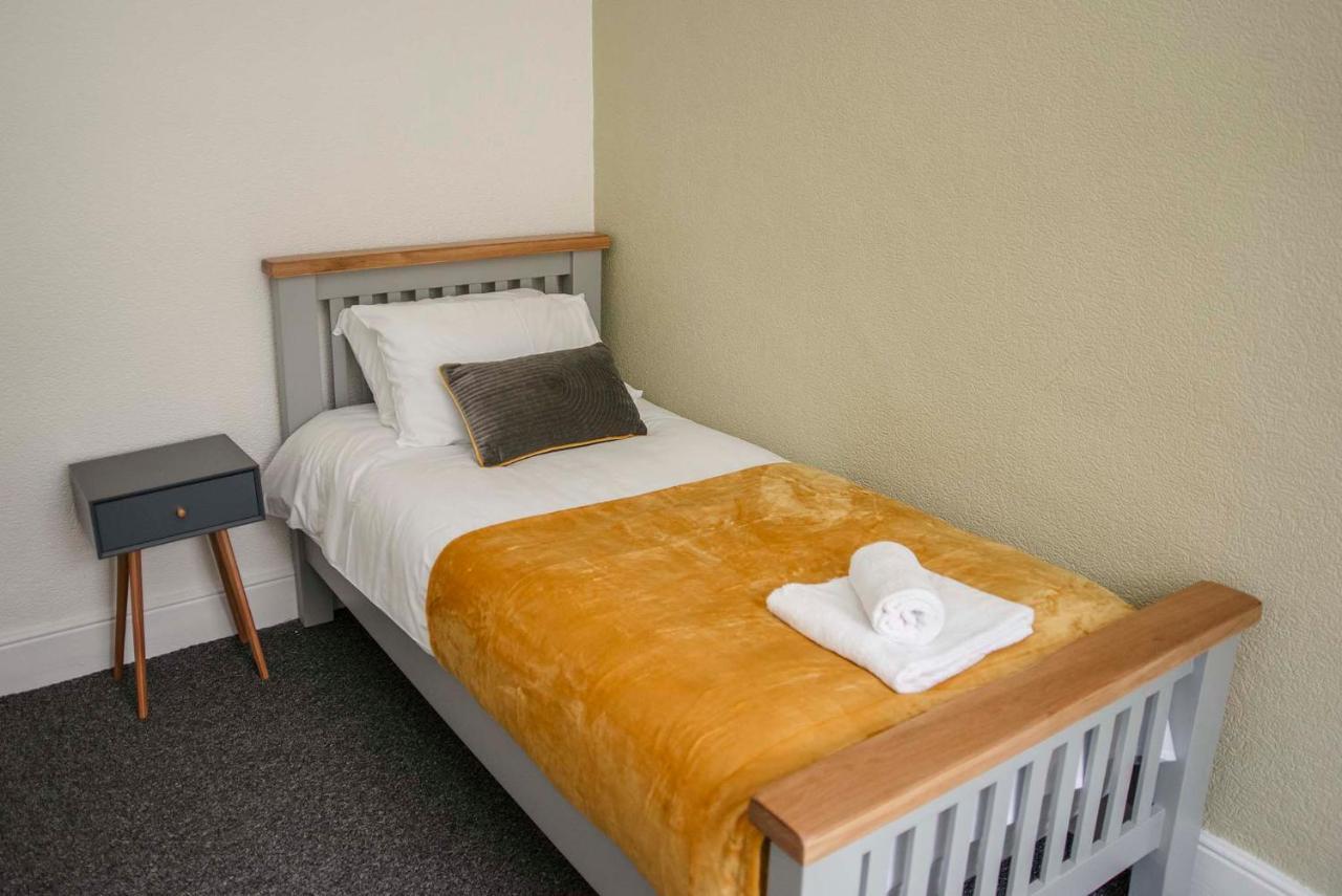 Вілла Six Bells Retreat Abertillery Екстер'єр фото